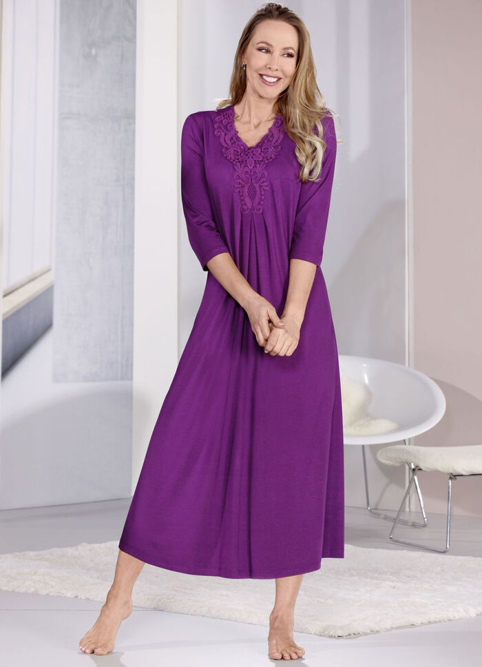 Nachthemd mit Motivspitze und Kellerfalte 