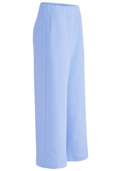 Hose in modisch verkürzter Länge 