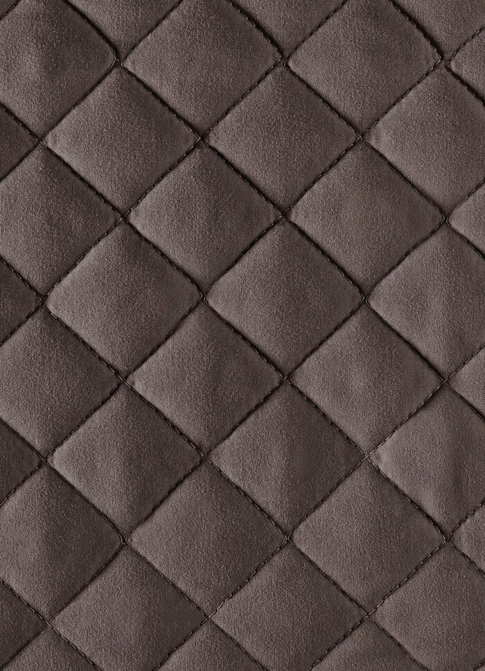 Stuhlhusse mit Taschen und Bandeinfassung 