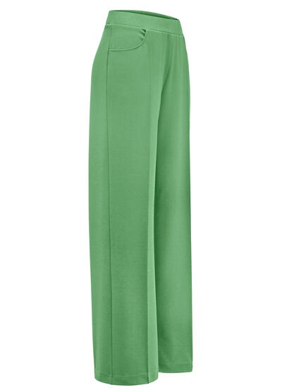 Hose in modischer Weite 