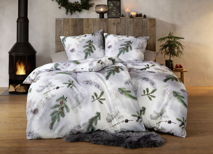 Beidseitig bedruckte Bettwäsche-Garnitur von Estella 