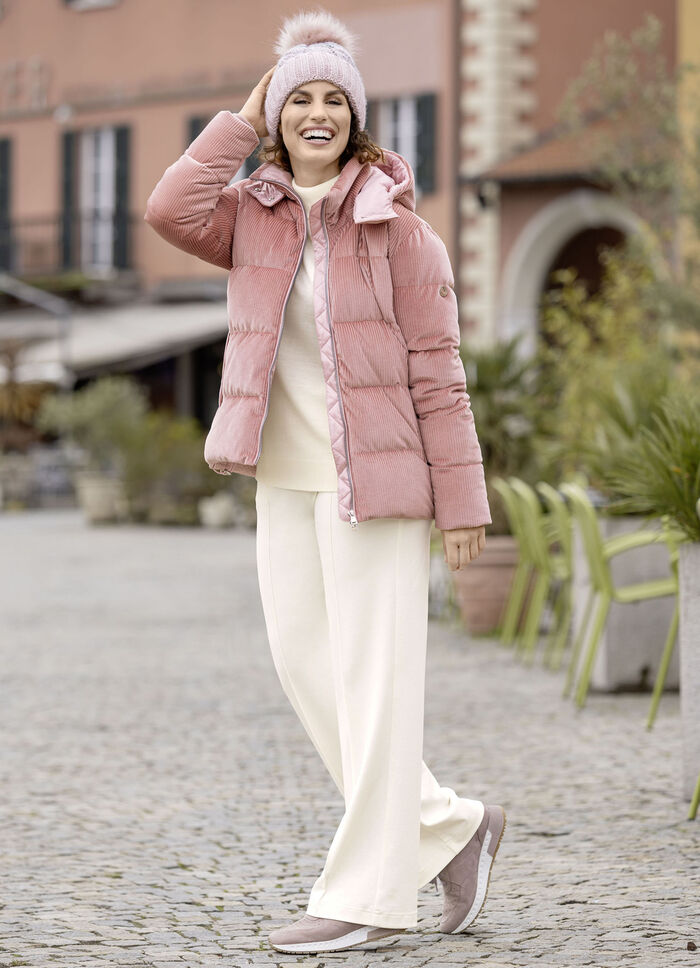 Hose in modischer Weite ECRU