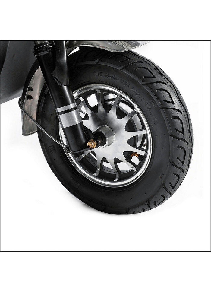 3-Rad Elektromobil im Stil eines Kompaktrollers ROT