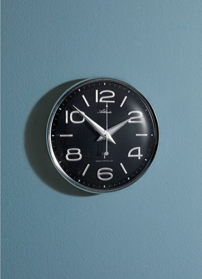 Wanduhr mit Funkuhrwerk 