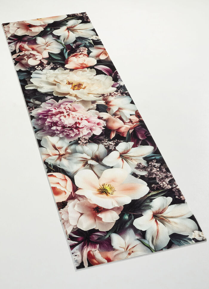 K&uuml;chenl&auml;ufer und Teppich mit eindrucksvollen Bl&uuml;tenmotive 