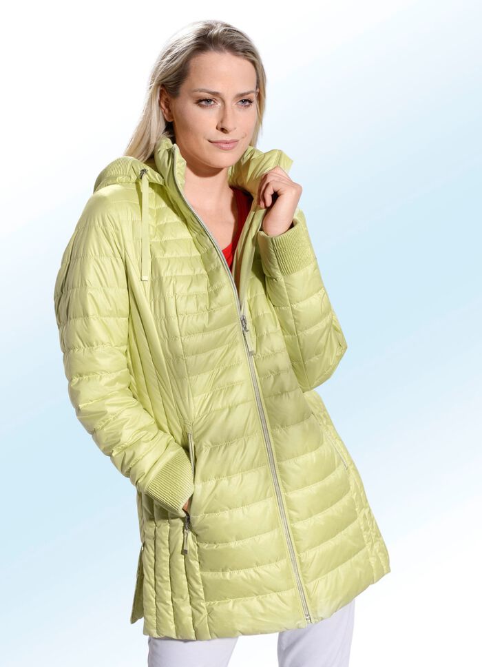 Jacke mit gesmoktem Rand an der abnehmbaren Kapuze LIMONE