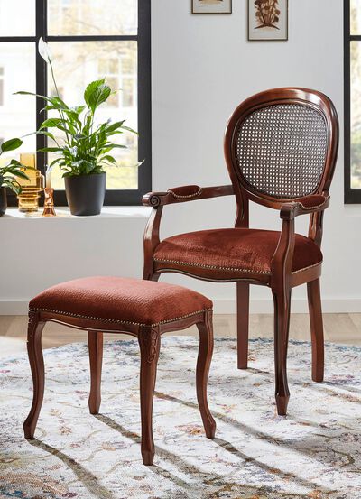 Italienische Sitzm&ouml;bel auf massivem Buchengestell 