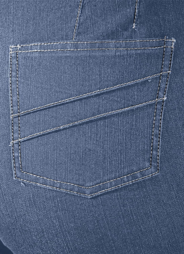 Jeans mit figurgünstiger Teilungsnaht  JEANSBLAU