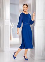 Kleid mit unterlegter Spitze 