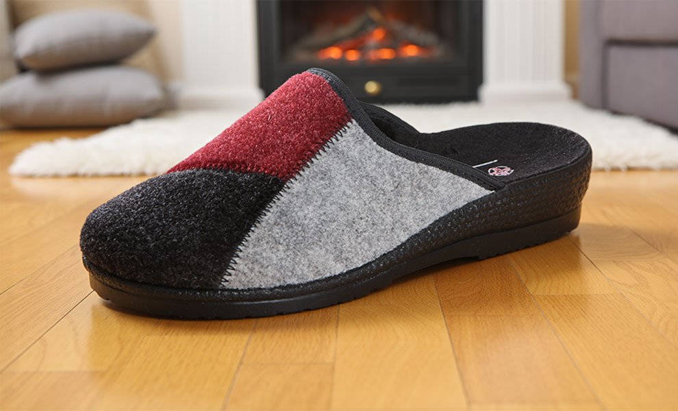 Hausschuhe und Pantoffeln für Damen